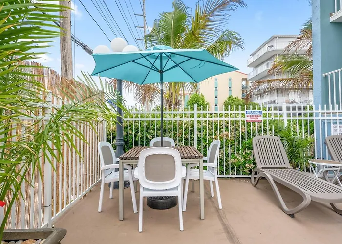 Motel Coastal Palms And 2*